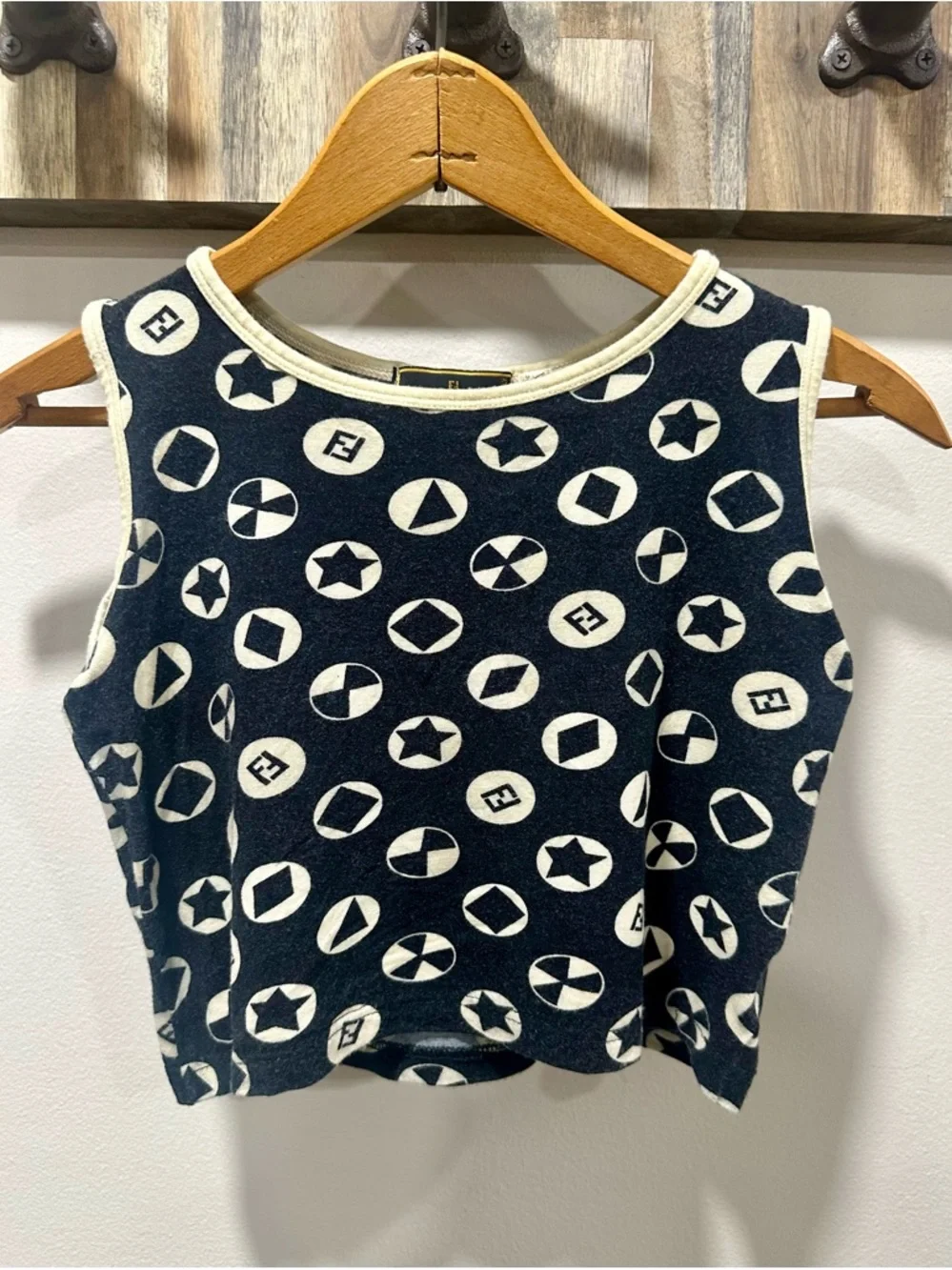 Fendi Black & Cream Graphic Crop Tank Size 40 (US 6) - Picture 2 of 9